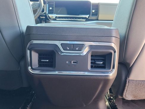 New 2026 GMC Sierra 1500 SLT image 47