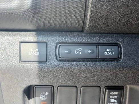 Certified 2024 Nissan Frontier SL w/ Technology Package image 22