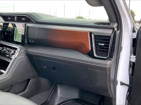 Certified 2025 GMC Sierra 3500 Denali w/ Denali Reserve Package image 18