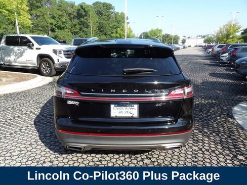 Used 2020 Lincoln Nautilus Reserve w/ Equipment Group 201A FWD image 8