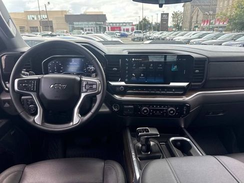 Used 2024 Chevrolet Silverado 1500 LT Trail Boss w/ LT Trail Boss Premium Package image 18