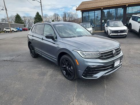 Used 2022 Volkswagen Tiguan SE R-Line image 1