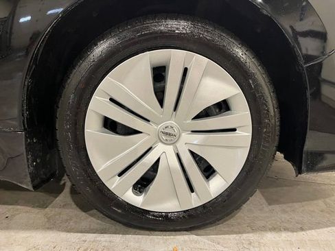 Used 2022 Nissan Leaf S image 13