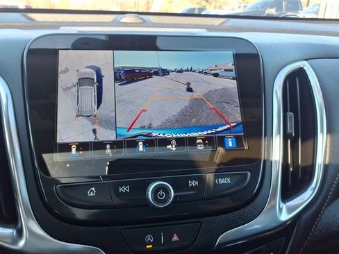 Used 2024 Chevrolet Equinox Premier image 19