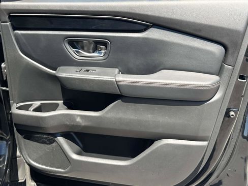 Certified 2025 Honda Pilot TrailSport image 10