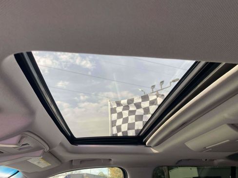 Used 2018 GMC Yukon Denali w/ Denali Ultimate Package image 9