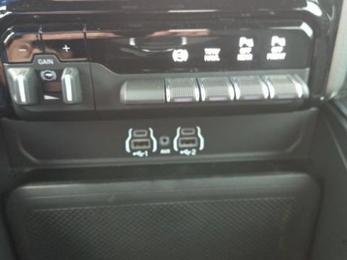 Used 2026 RAM 3500 Big Horn AWD/4WD image 24