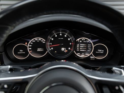 Certified 2022 Porsche Cayenne S AWD/4WD image 18