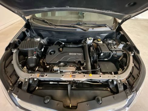 Used 2018 Chevrolet Equinox Premier image 26