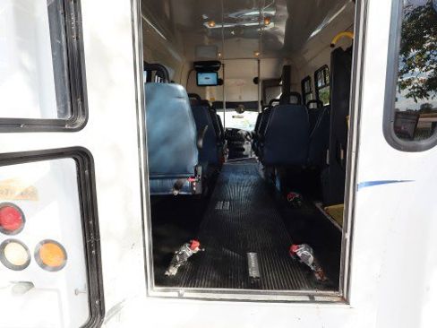 Used 2008 Ford E-350 and Econoline 350 Super Duty image 35