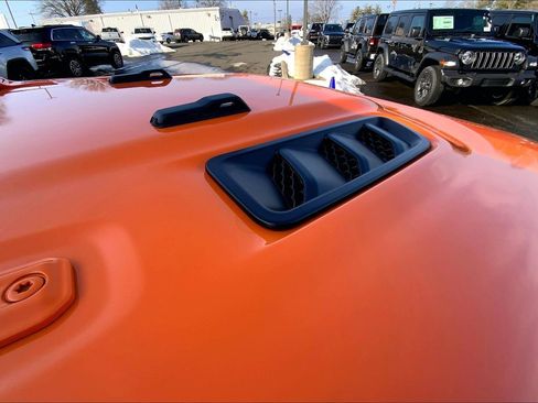 Certified 2025 Jeep Wrangler Unlimited Rubicon image 28