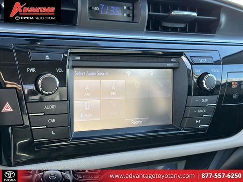 Used 2014 Toyota Corolla LE image 22