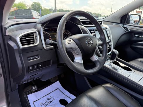 Used 2017 Nissan Murano SV AWD/4WD image 19