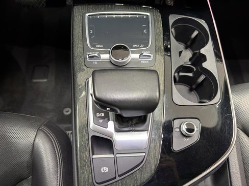 Used 2017 Audi Q7 3.0T Prestige AWD/4WD image 23