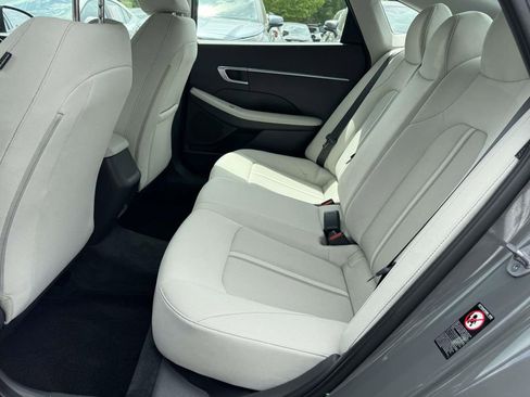 Used 2023 Hyundai Sonata SE FWD image 16