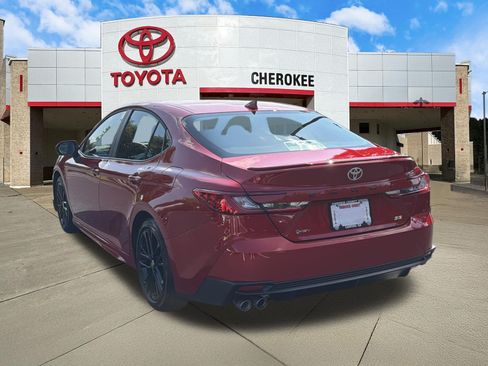 Used 2026 Toyota Camry SE w/ Convenience Package FWD image 7