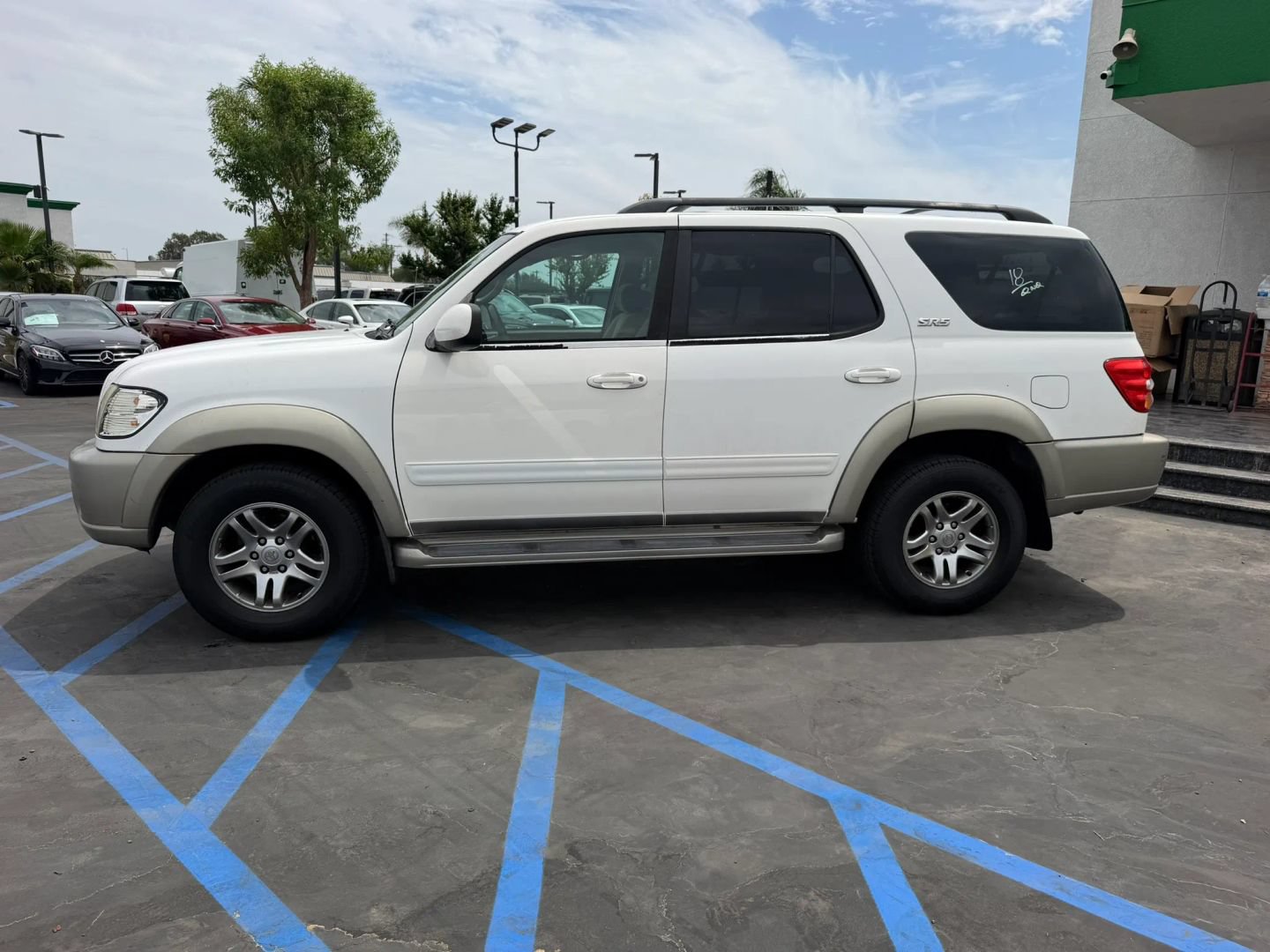 Used 2004 Toyota Sequoia SR5 RWD image 5
