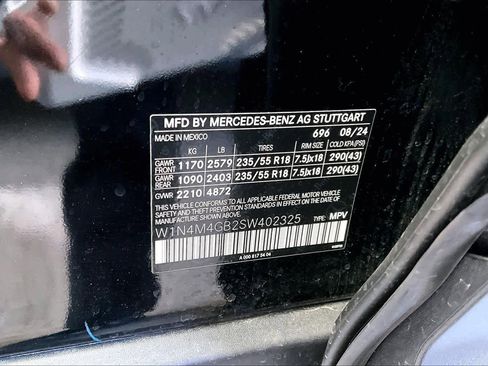 Used 2025 Mercedes-Benz GLB 250 image 36