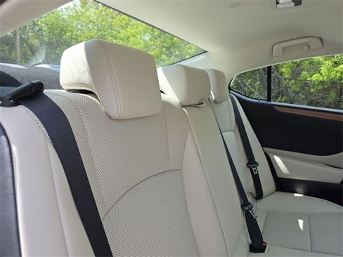 New 2025 Lexus ES 350 w/ Premium Package image 14