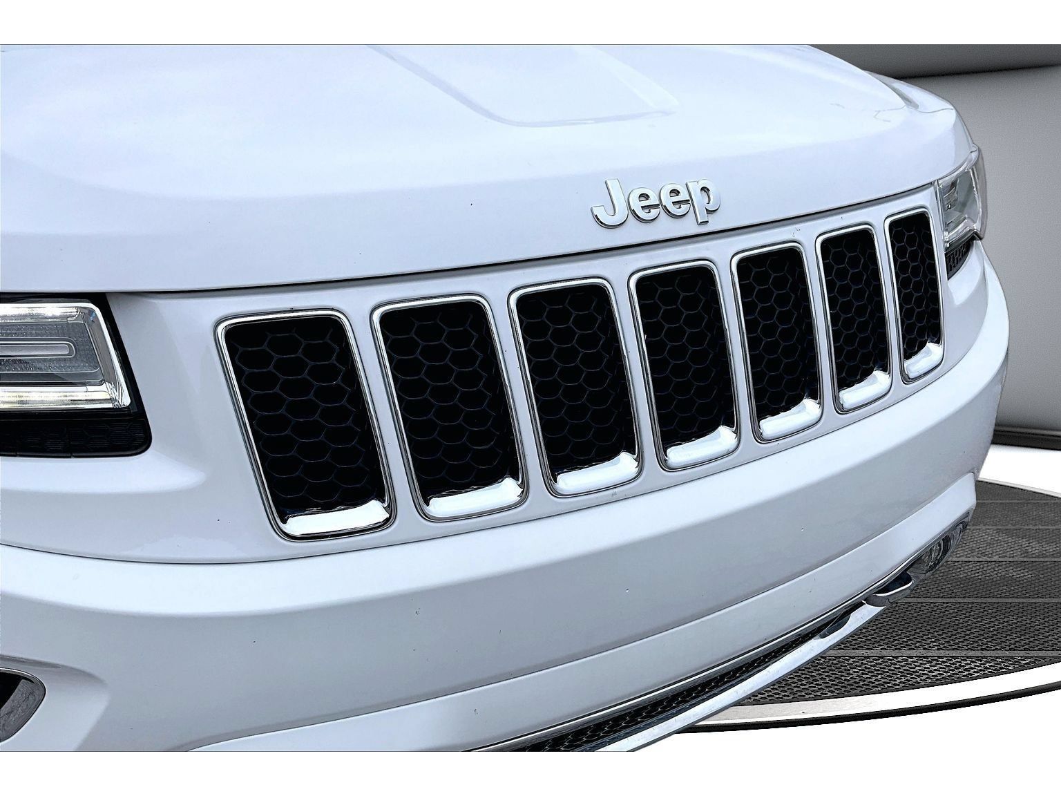 Used 2016 Jeep Grand Cherokee Overland AWD/4WD image 54