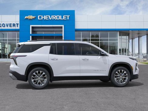 New 2026 Chevrolet Traverse LT w/ Sun and Wheel Package FWD image 5