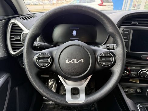 Used 2024 Kia Soul LX w/ Option Group 015 image 17