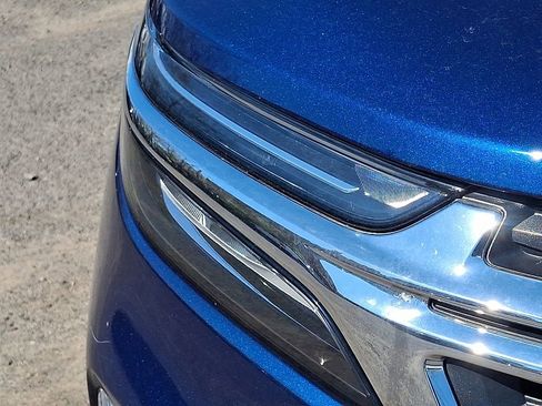 Used 2023 Chevrolet Equinox LT image 36