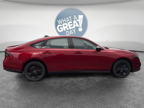 Used 2025 Honda Accord SE image 2