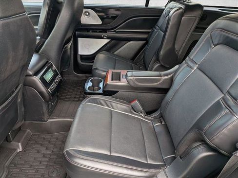 Used 2020 Lincoln Aviator Reserve w/ Equipment Group 201A image 18