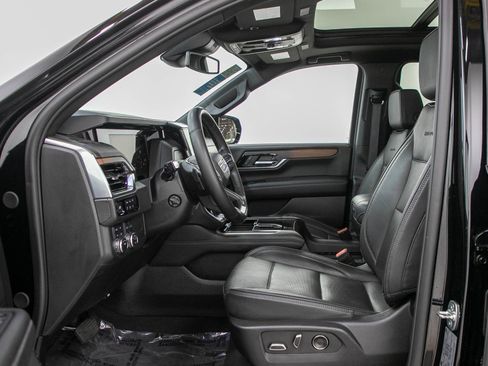Used 2025 GMC Yukon XL Denali w/ Sun & Power Step Package AWD/4WD image 20