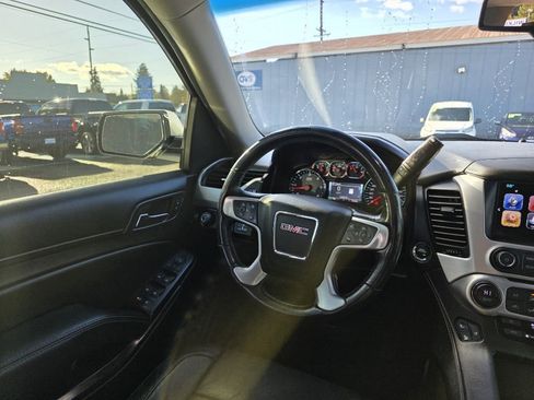 Used 2017 GMC Yukon SLT w/ Premium Edition image 10