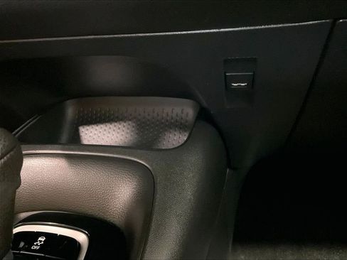 Used 2021 Toyota Corolla LE w/ LE Convenience Package FWD image 26
