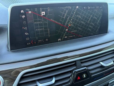 Used 2018 BMW 740e xDrive image 38