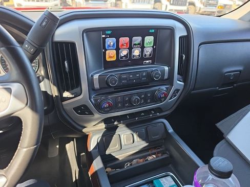 Used 2017 GMC Sierra 1500 SLT w/ Suspension Package, Off-Road AWD/4WD image 8