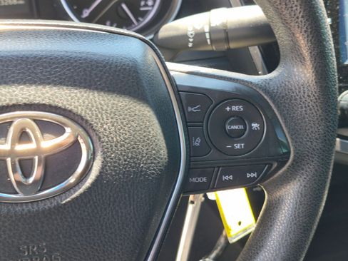 Used 2019 Toyota Camry LE FWD image 19