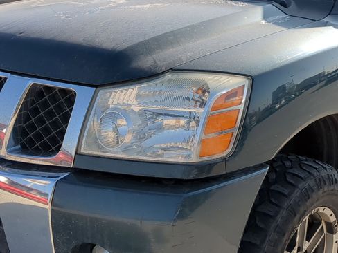 Used 2004 Nissan Titan SE image 10