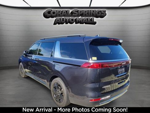 Used 2024 Kia Carnival SX FWD image 3