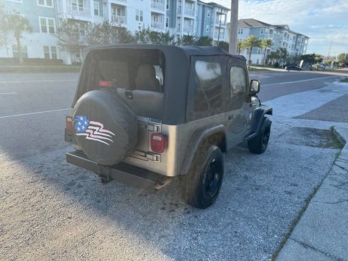 Used 2004 Jeep Wrangler SE image 8