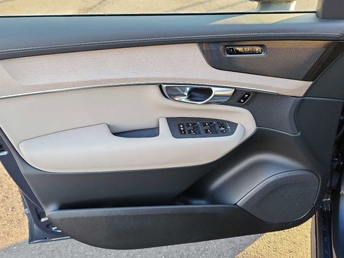 Used 2026 Volvo XC90 B6 Plus w/ Protection Package Premier image 12