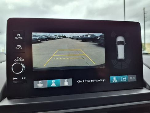 Used 2025 Honda Pilot EX-L image 10