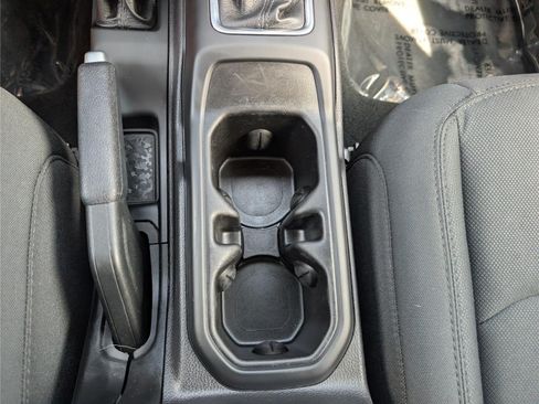 Used 2022 Jeep Wrangler Unlimited Sport AWD/4WD image 23