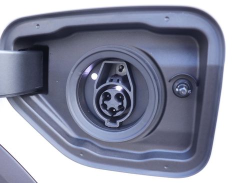 New 2026 BMW X5 xDrive50e w/ Climate Comfort Package image 13