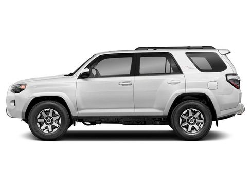 Used 2021 Toyota 4Runner TRD Off-Road Premium w/ Moonroof Package AWD/4WD image 3