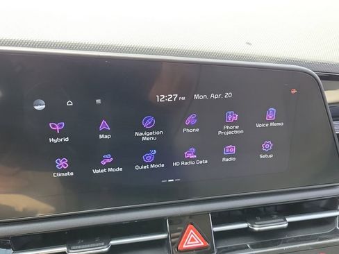 Used 2025 Kia Niro EX FWD image 21