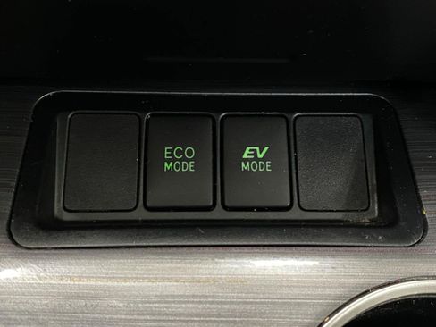Used 2013 Toyota Camry LE FWD image 23