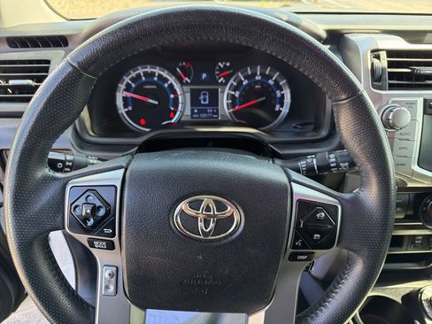 Used 2019 Toyota 4Runner SR5 AWD/4WD image 23