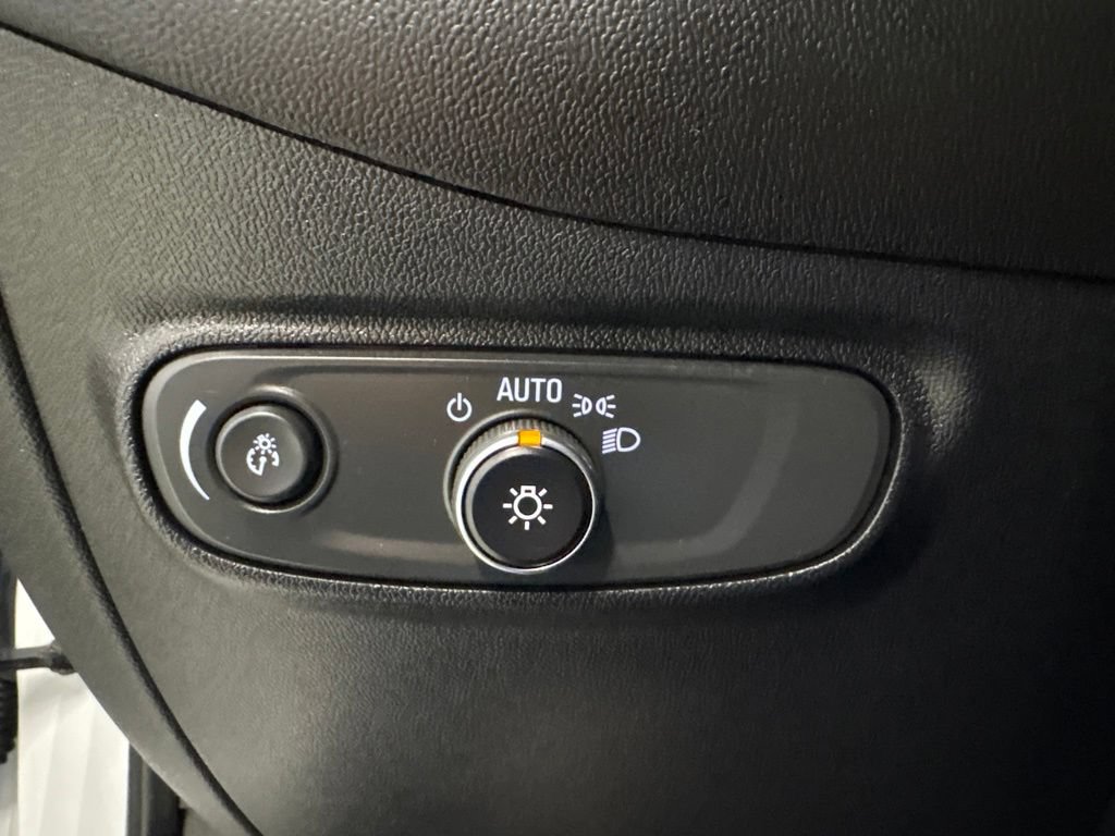Used 2019 Chevrolet Equinox LT AWD/4WD image 26