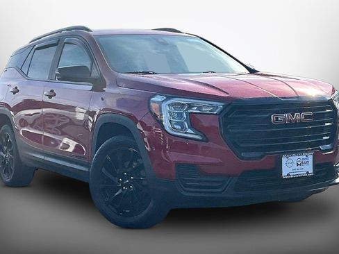 Used 2023 GMC Terrain SLE w/ Elevation Edition AWD/4WD image 10