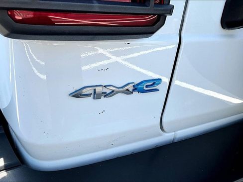 Used 2023 Jeep Wrangler Unlimited Sahara w/ Cold Weather Group image 23