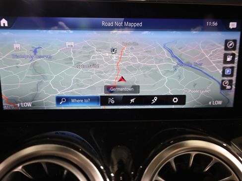 Used 2023 Mercedes-Benz EQB 300 4MATIC image 64